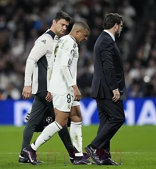 姆巴佩右脚踝轻微扭伤 原则上不影响出战国王杯 姆巴佩右脚踝轻微扭伤 原则上不影响出战国王杯